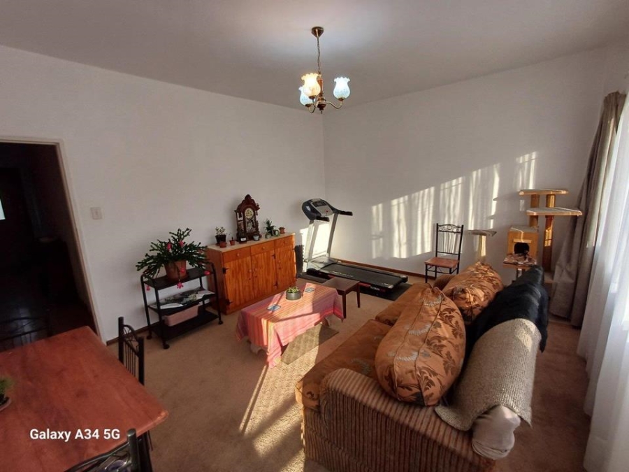 2 Bedroom Property for Sale in Esterville Western Cape